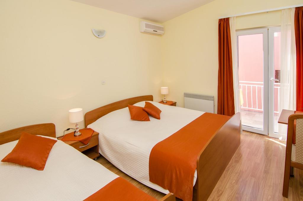 Bed & Breakfast Villa Vrgorac 오레비츠 객실 사진