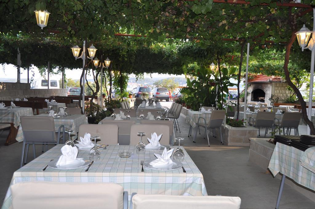 Bed & Breakfast Villa Vrgorac 오레비츠 외부 사진