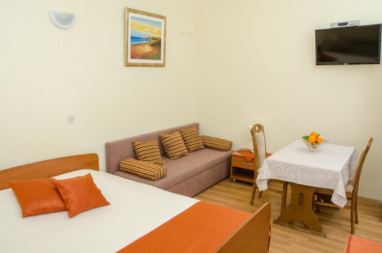 Bed & Breakfast Villa Vrgorac 오레비츠 외부 사진